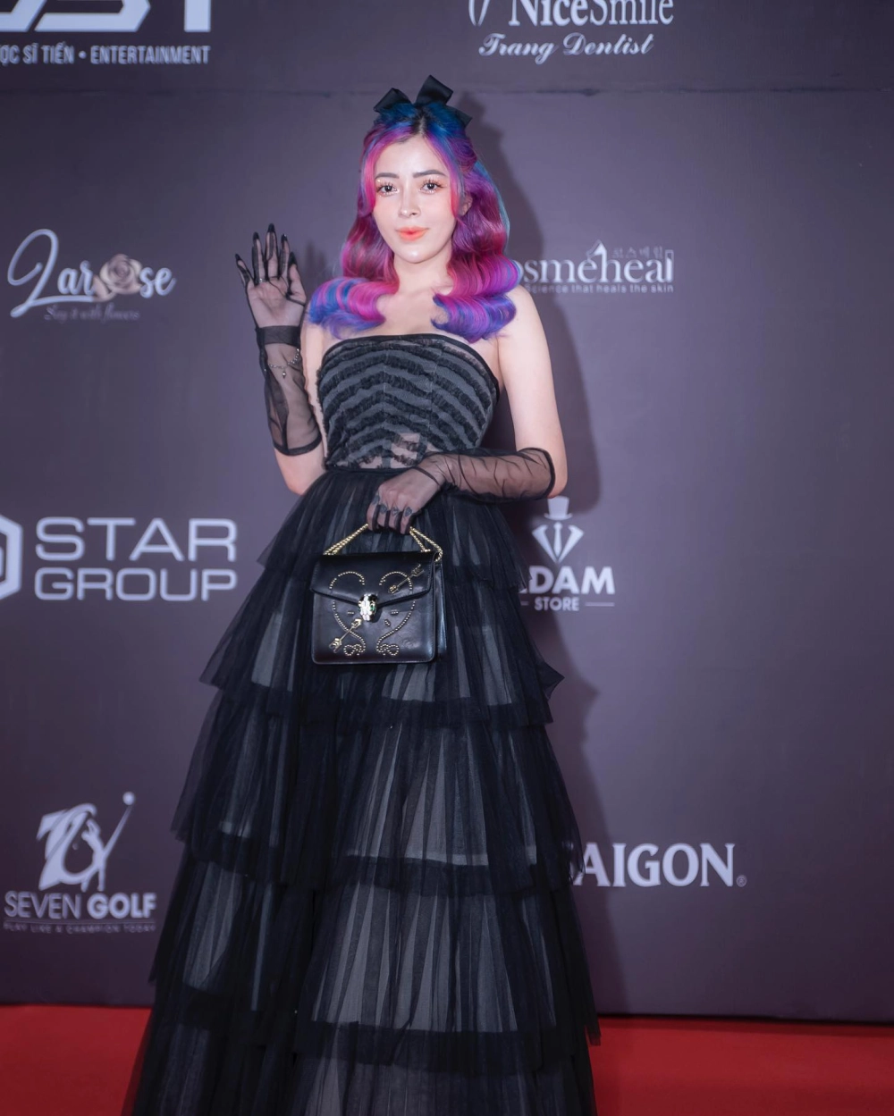 Linh Barbie ngầu và những video biến hình đầy cá tính