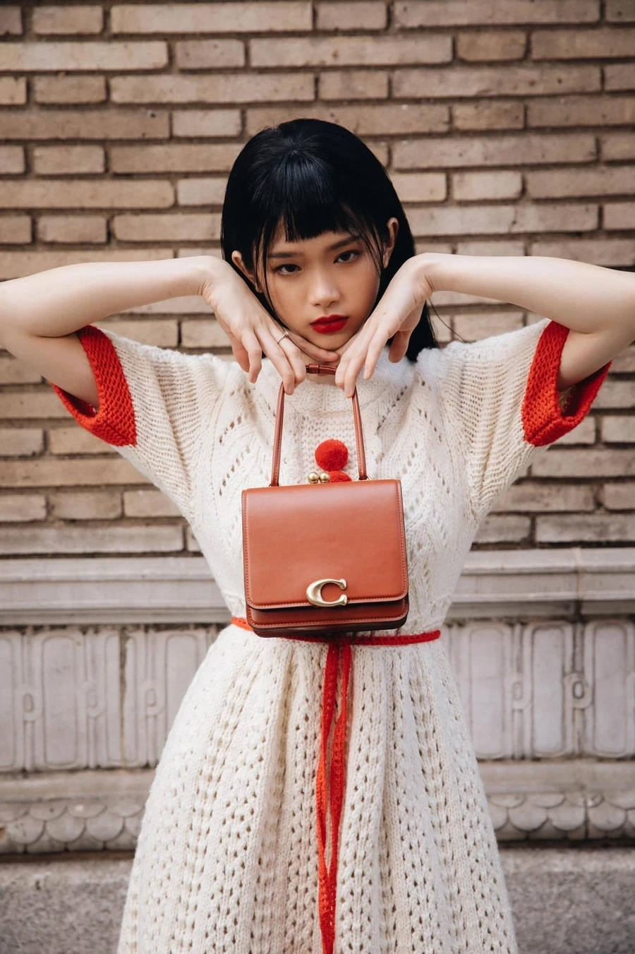 Ghosting Linh Ka bản hit debut đánh dấu vai trò ca sĩ chuyên nghiệp