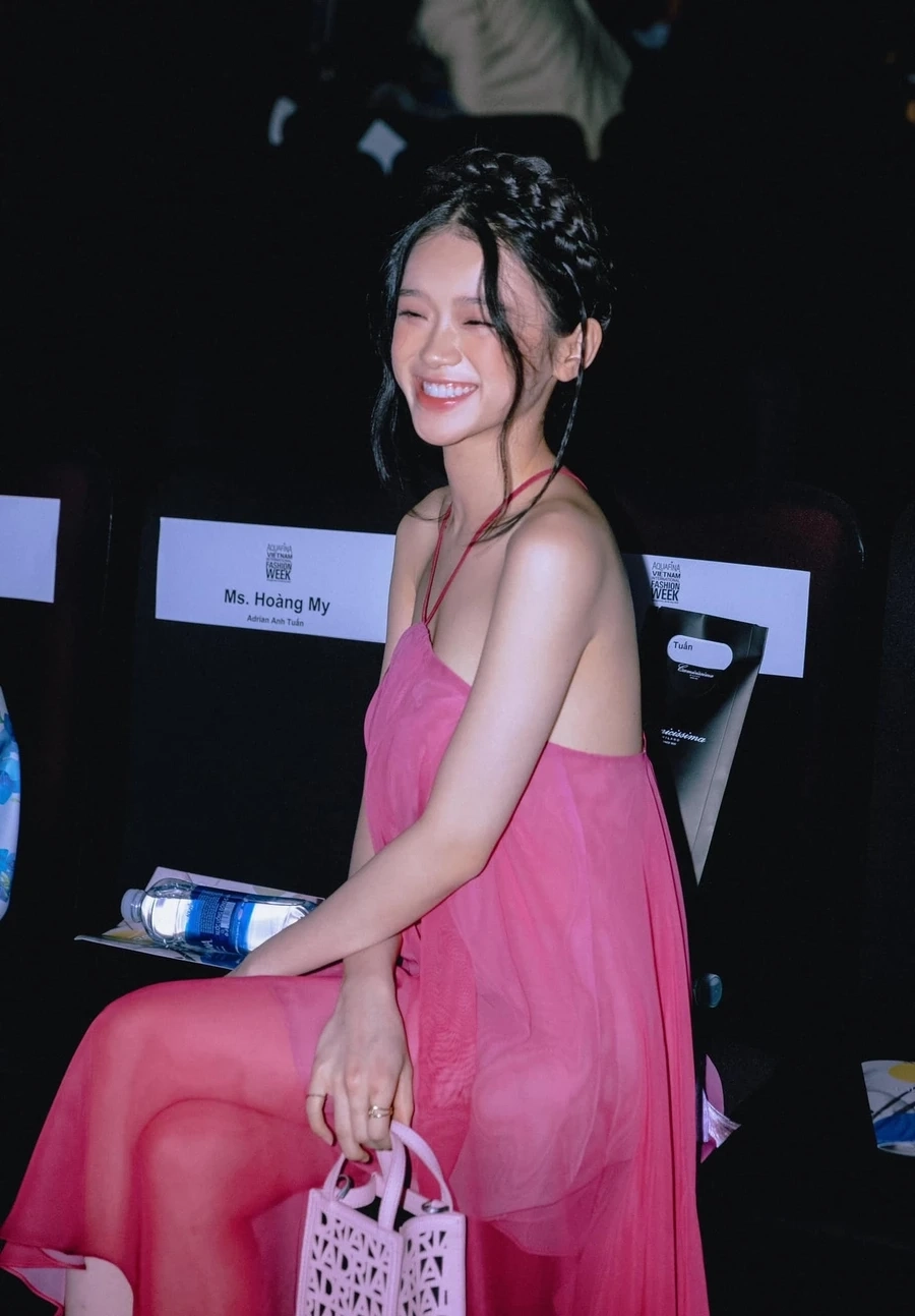 Anh Linh Ka và những tìm kiếm liên quan đến nữ ca sĩ