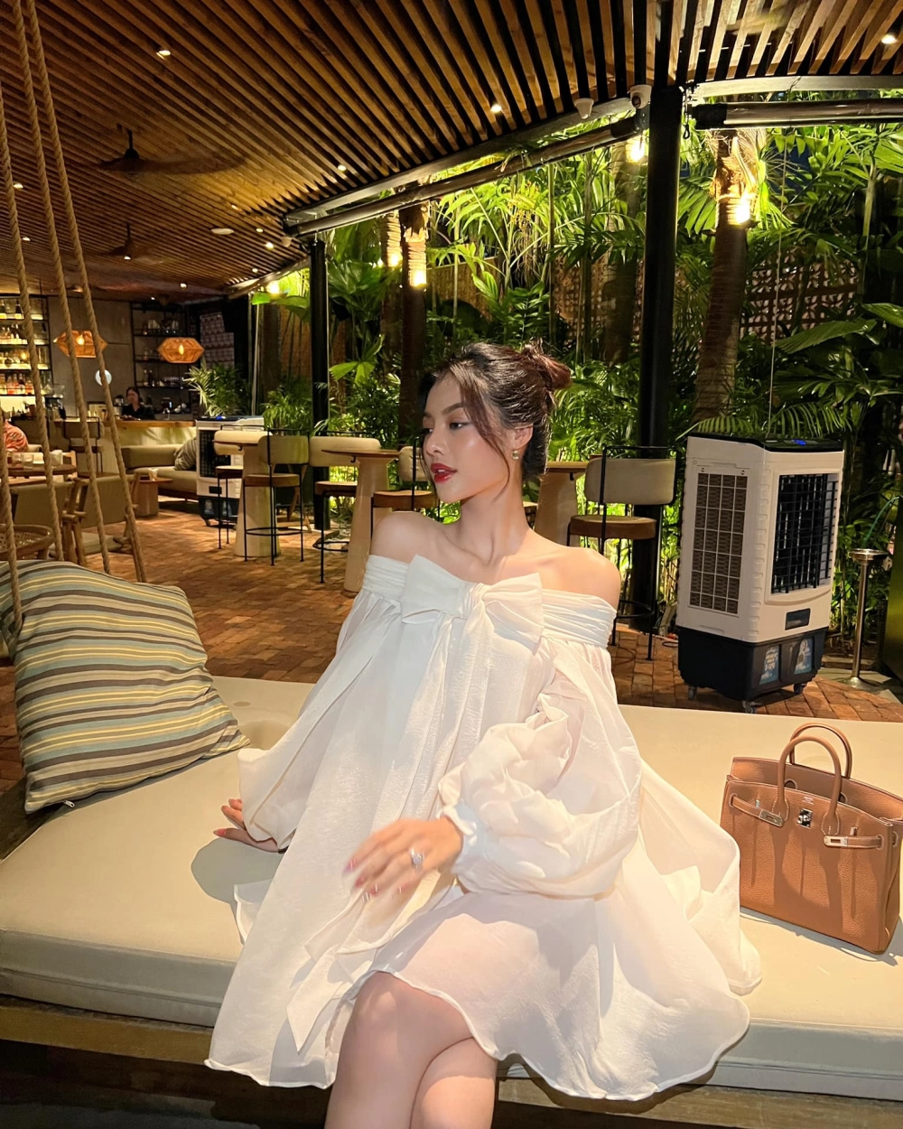 Kiều Loan và những màn lột xác ấn tượng trên sân khấu âm nhạc