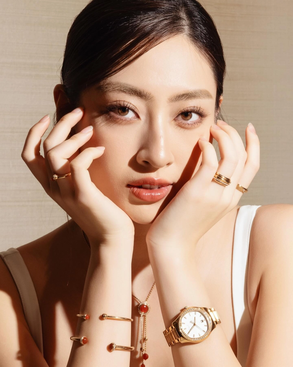 Hoa hậu Cao Bằng Lương Thùy Linh niềm tự hào của người dân Cao Bằng