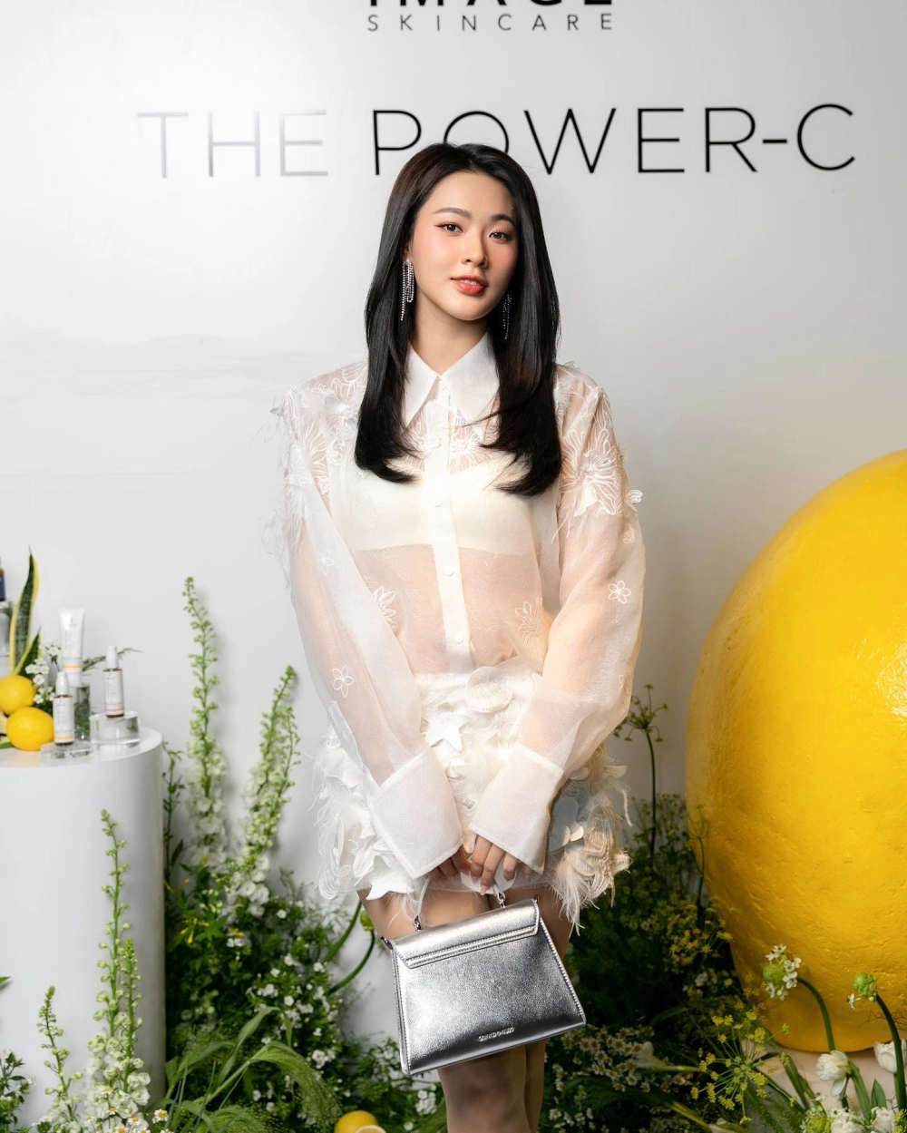 Minh Trang và vẻ đẹp ngọc nữ thế hệ mới của màn ảnh Việt