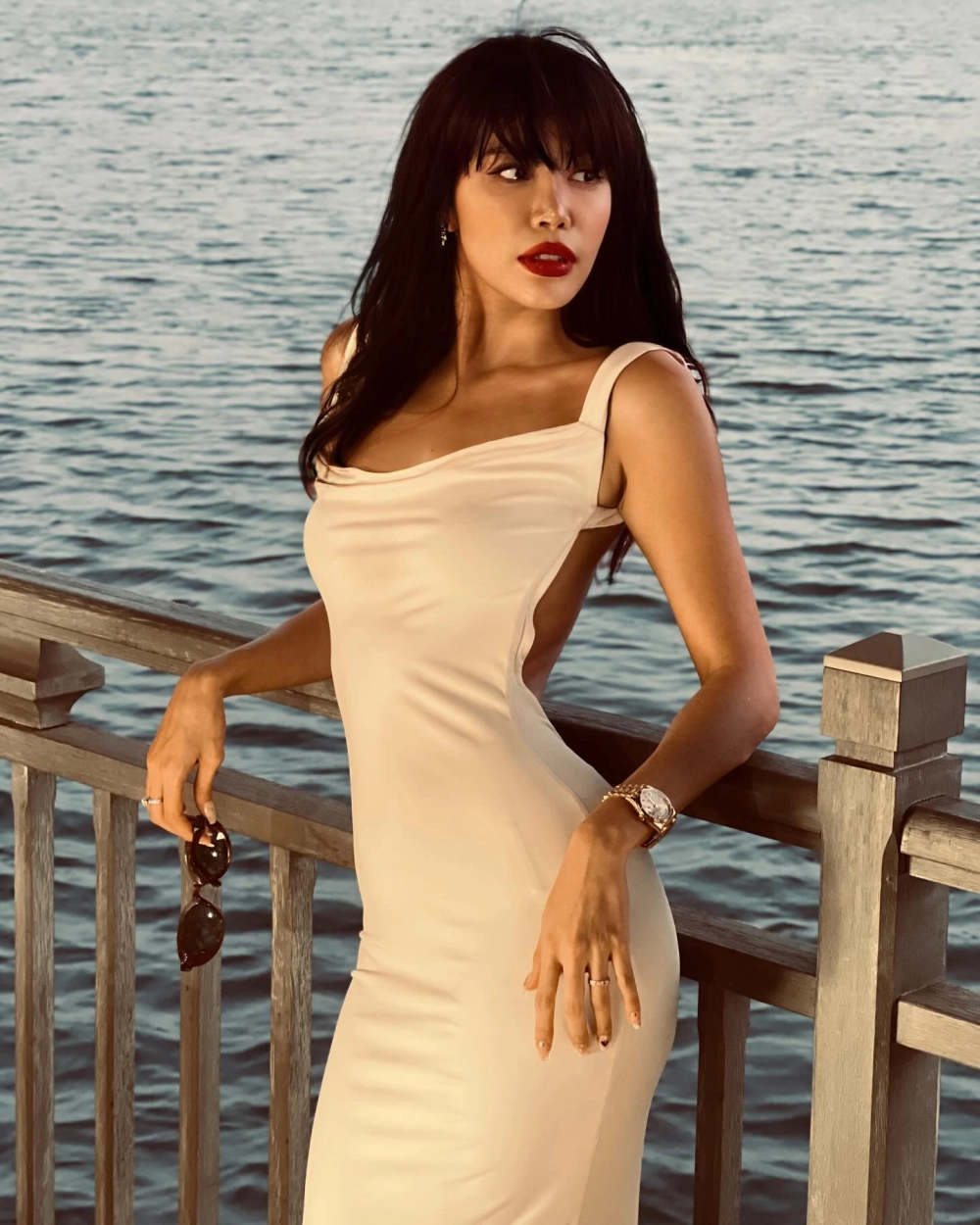 Minh Tú sao nhập ngũ và hình ảnh chiến sĩ mạnh mẽ, kiên cường