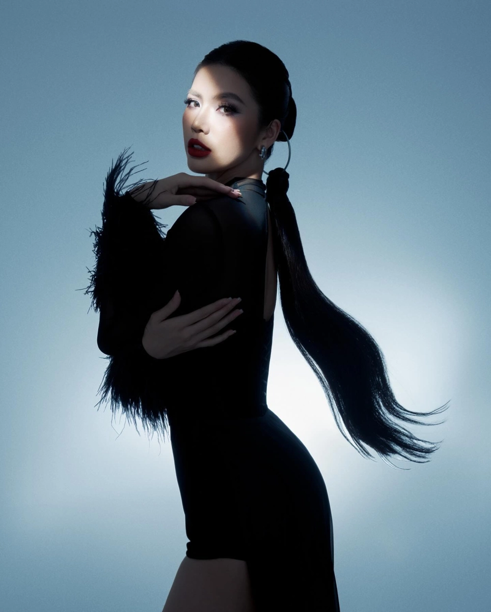 Minh Tú cao bao nhiêu cô sở hữu chiều cao 1m78 đầy ấn tượng