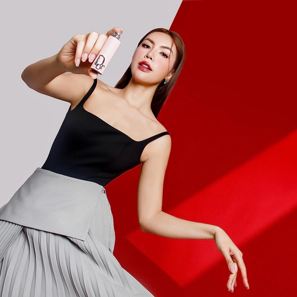 Siêu mẫu Minh Tú bao nhiêu tuổi cô sinh năm 1991