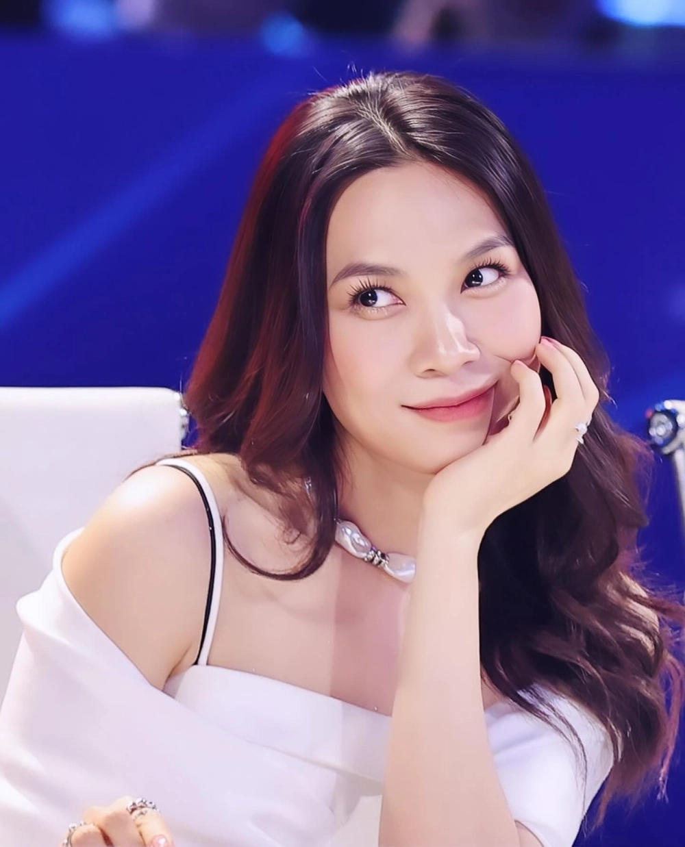 Mỹ Tâm họa mi tóc nâu và vị thế siêu sao không thể thay thế của Vpop