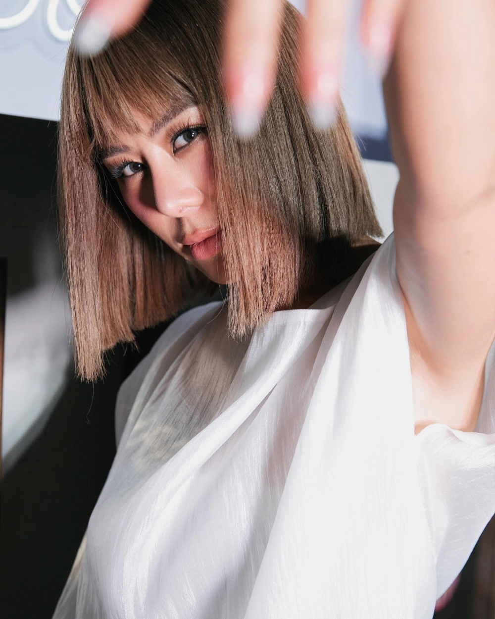 Nam Thư làm tiểu tam thực hư câu chuyện gây bão mạng xã hội