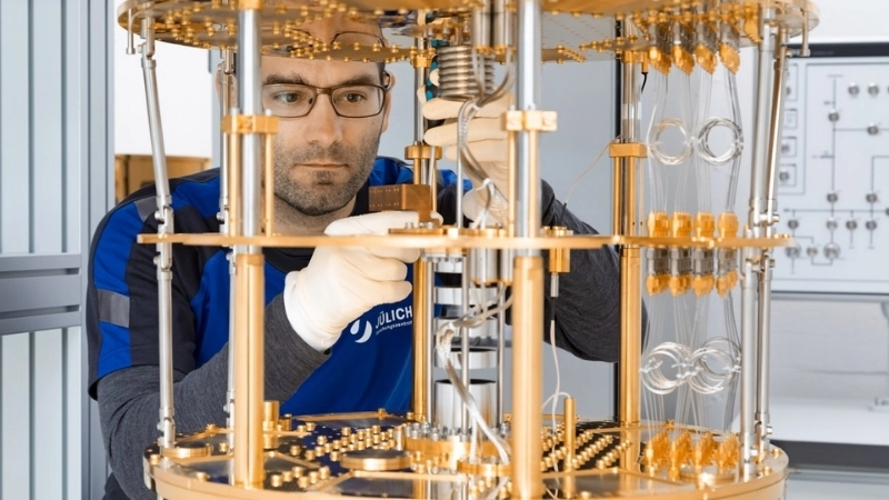  Nghiên cứu vật liệu cho máy tính lượng tử đòi hỏi độ chính xác cao