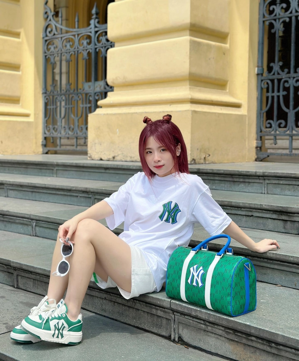 Ngọc Kem Sinh Năm 2000 và sự nghiệp streamer đầy triển vọng