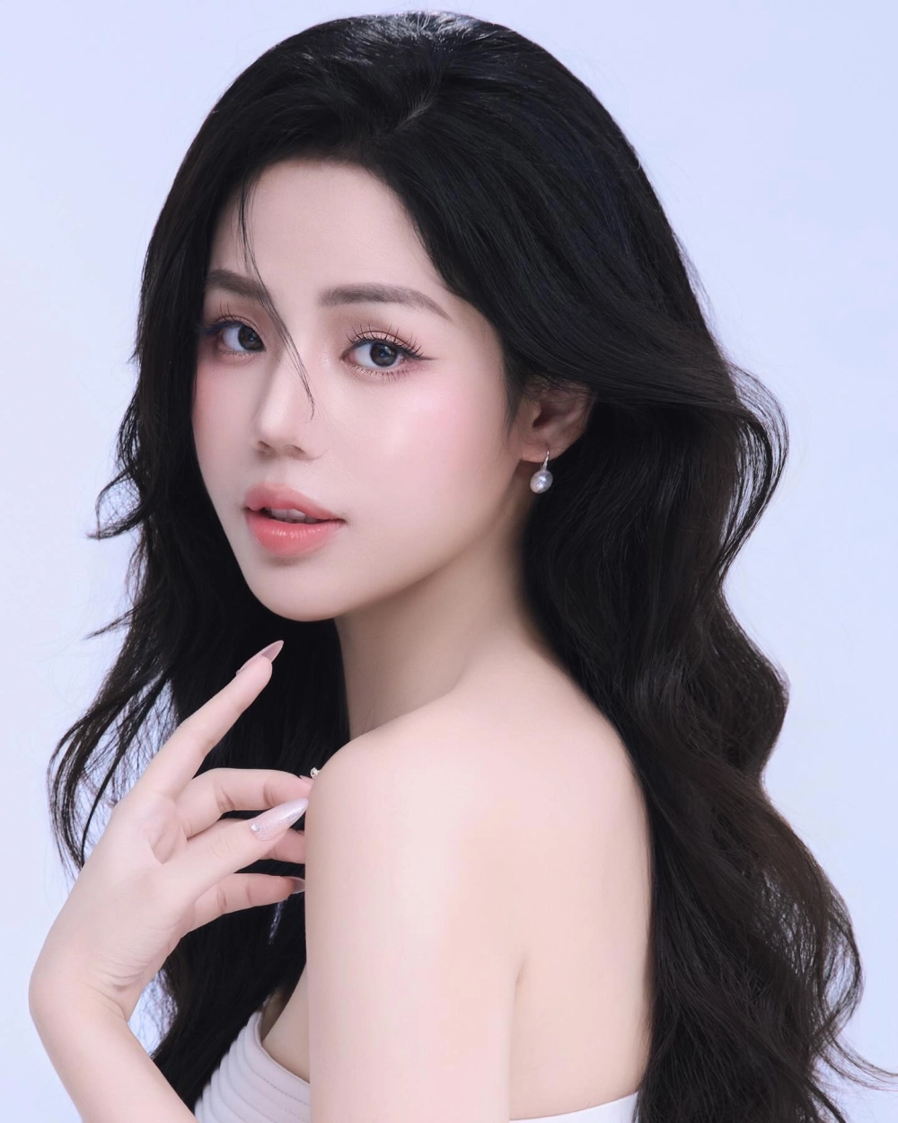 Cô Nguyễn Hương Ly và giọng hát ngọt ngào chinh phục khán giả