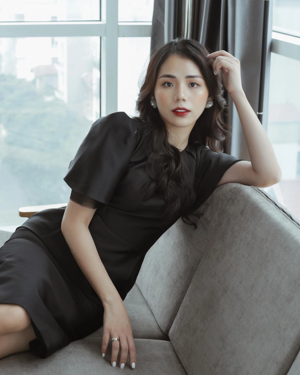 Nguyễn Hương Ly chiều cao và phong cách thời trang tôn dáng