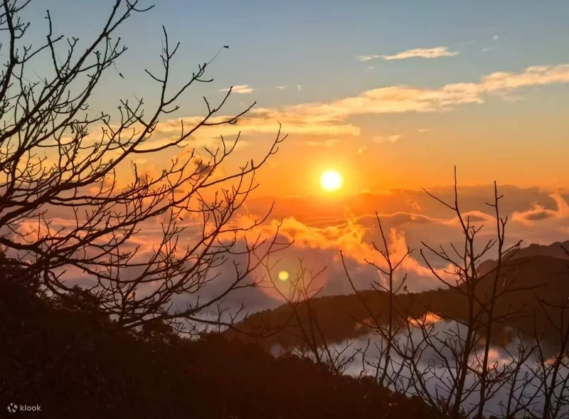 Cảnh đẹp hùng vĩ qua hình ảnh núi ailao