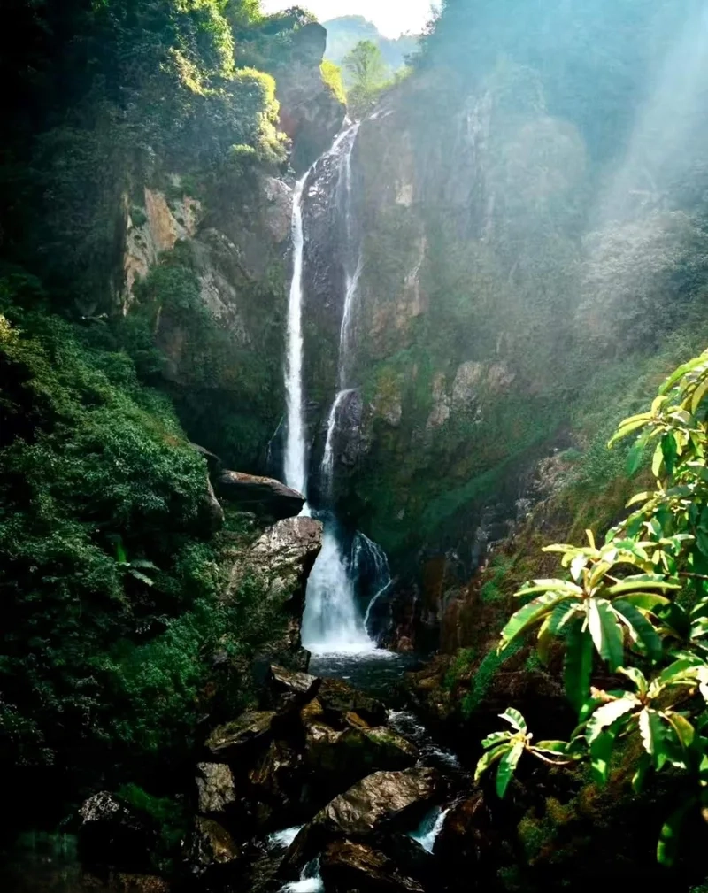 Trải nghiệm trekking tại ngọn núi ailao