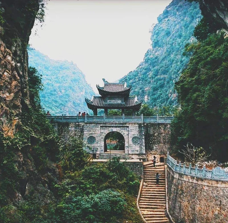 Chiêm ngưỡng cảnh đẹp từ đỉnh núi am tiên