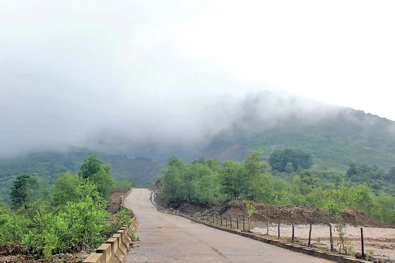 Giới thiệu đôi nét đầy hấp dẫn về núi Am Tiên 