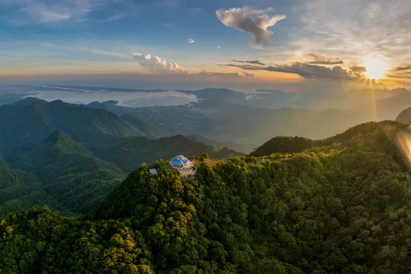 Chụp ngay những bức ảnh núi Bạch Mã độc đáo để khoe bạn bè