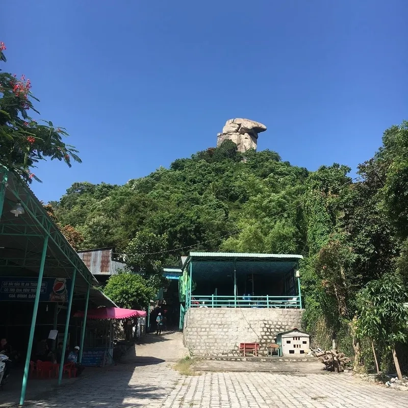 Lắng nghe câu chuyện tâm linh tại chùa Bảy Núi