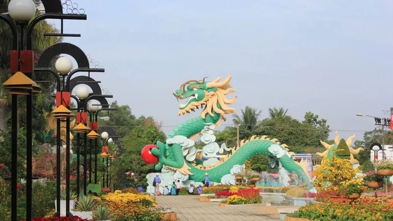 Tham quan chùa núi Bửu Long linh thiêng