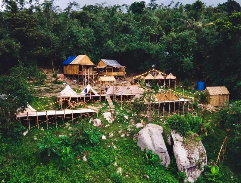 Ngắm cảnh thiên nhiên qua hình ảnh núi Cấm