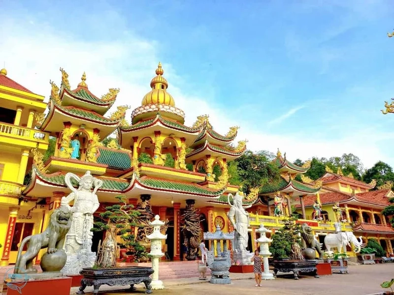 Bình yên nơi tâm linh chùa Thái Sơn núi Cậu