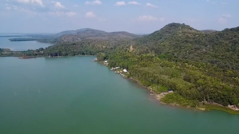 Check in hấp dẫn tại khu du lịch núi Cậu