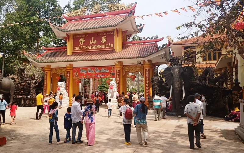 Hành trình hấp dẫn với du lịch núi Cậu