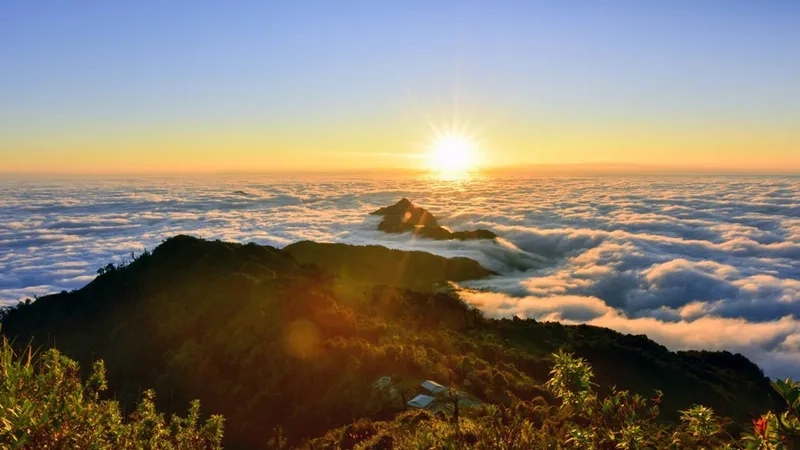 Trải nghiệm trekking Chiêu Lầu Thi với cung đường mơ ước