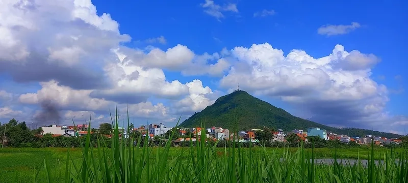 Thưởng ngoạn tuyệt sắc cùng phong cảnh núi Chóp Chài