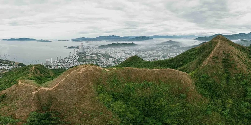 Hướng dẫn chi tiết cách leo Núi Cô Tiên Nha Trang