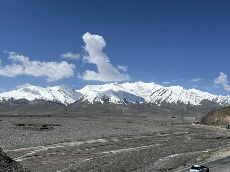 Hình dung vẻ hùng vĩ của dãy núi côn luân trung quốc