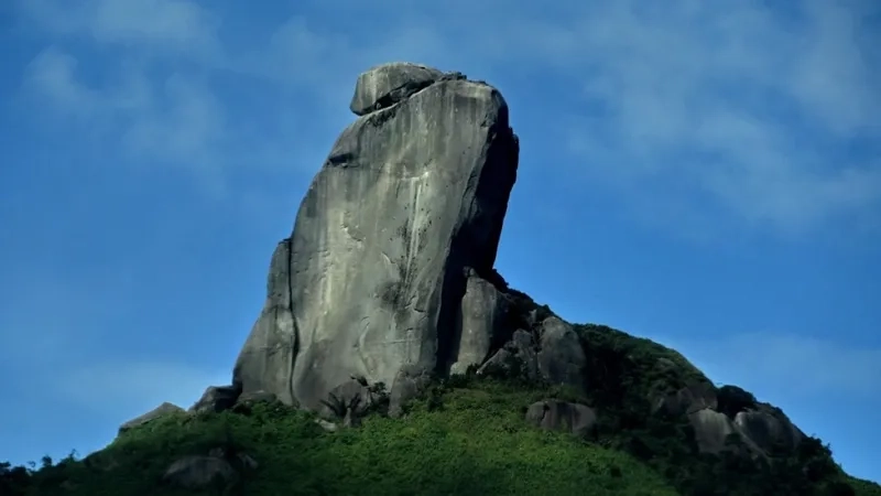 Trải nghiệm trekking cực chill tại núi Đá Bia Phú Yên