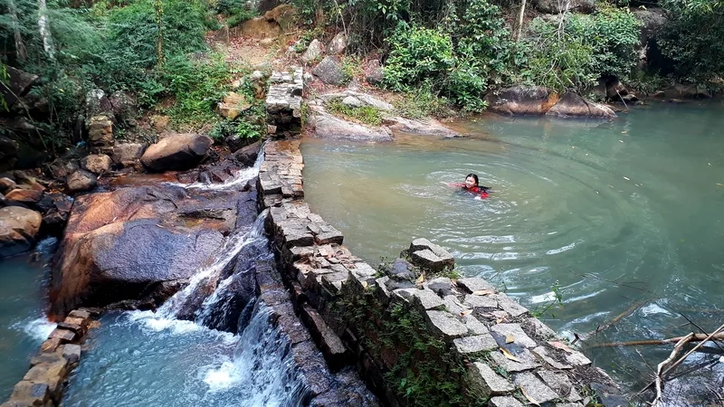 Hành trình đầy thú vị cùng bạn bè khi du lịch núi Dinh