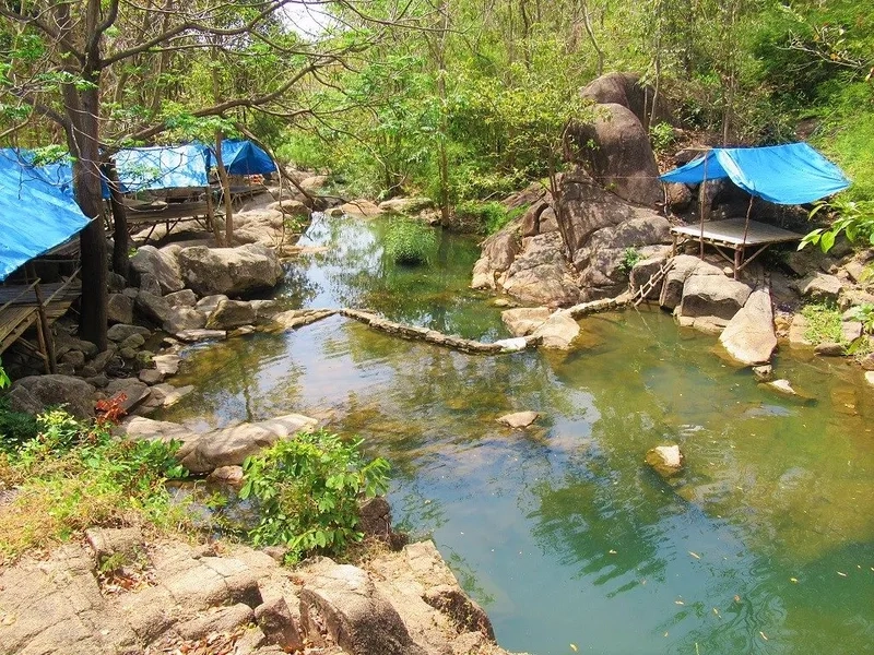 Thỏa sức tạo dáng với góc chụp ấn tượng tại check in núi Dinh