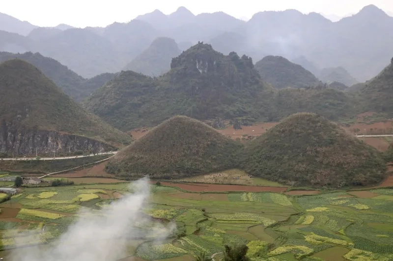 Chiêm ngưỡng hình ảnh Núi Đôi Quản Bạ 4K