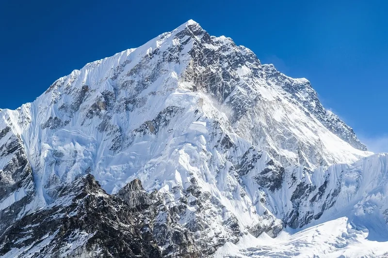 Trải nghiệm vẻ đẹp núi Everest thiên nhiên kỳ vĩ