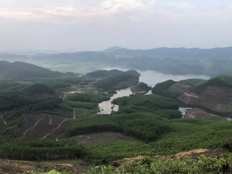 Khám phá vẻ đẹp hoang sơ của núi hòn vượn huế