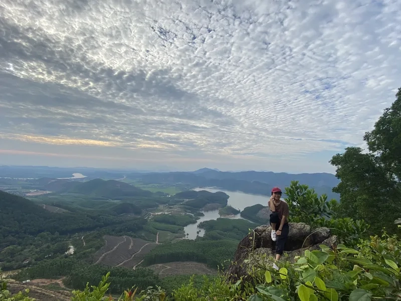 Chia sẻ kinh nghiệm leo núi hòn vượn cho người mới