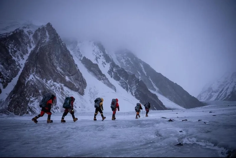 Dãy núi K2 thuộc dãy Karakoram hùng vĩ