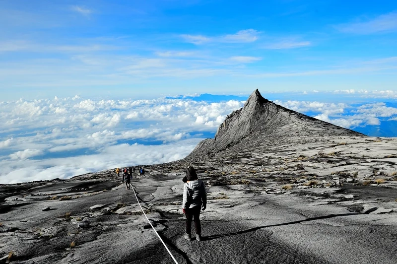 Bạn đã biết núi kinabalu ở đâu chưa