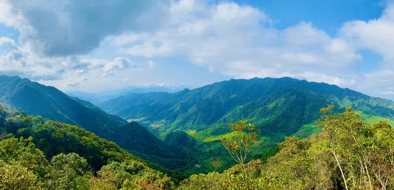Check-in sống ảo tại Núi Lùng Cúng Yên Bái