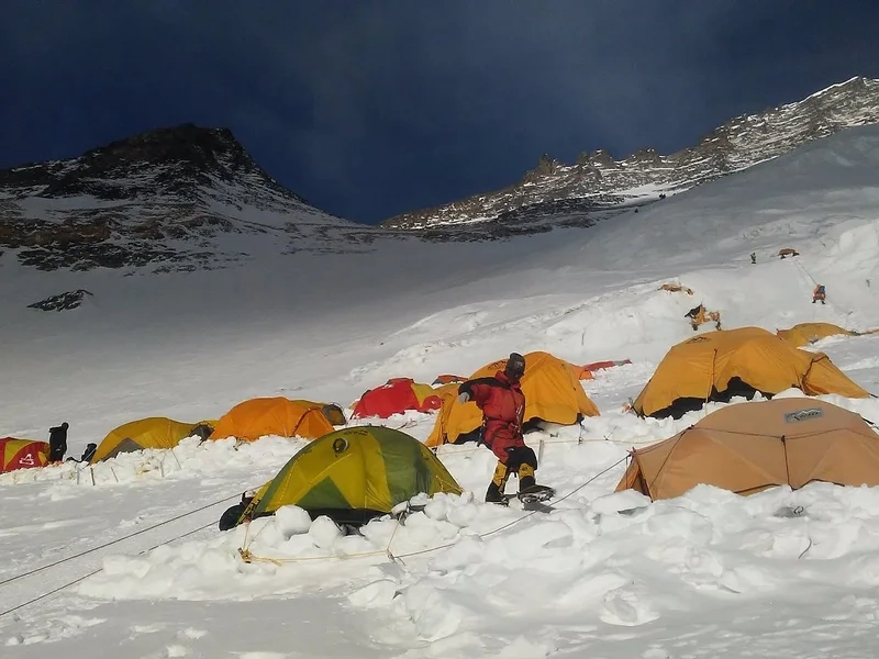 Trải nghiệm thử thách với leo núi Makalu