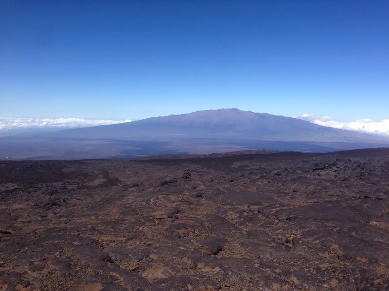 Ngắm bình minh từ mauna loa crater huyền ảo