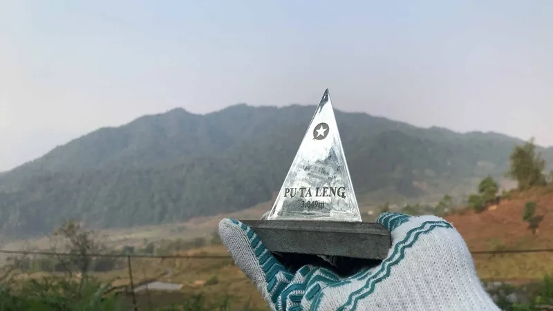 Tour hấp dẫn khám phá tour leo núi pu ta leng