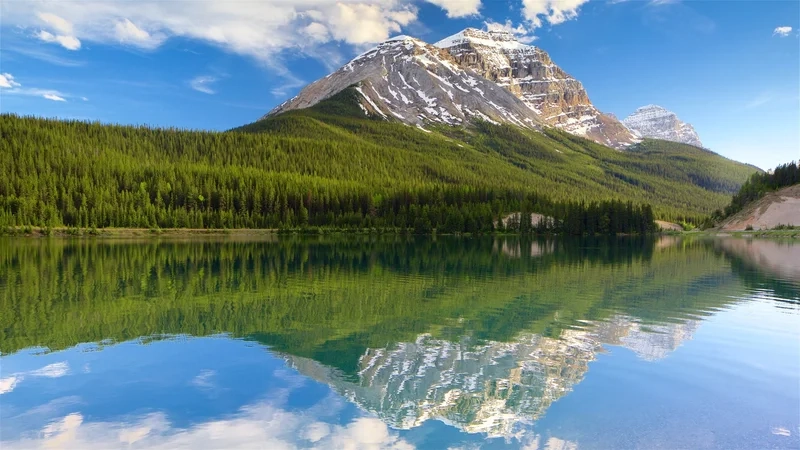 Chinh phục đỉnh cao tại núi Rocky Canada hùng vĩ