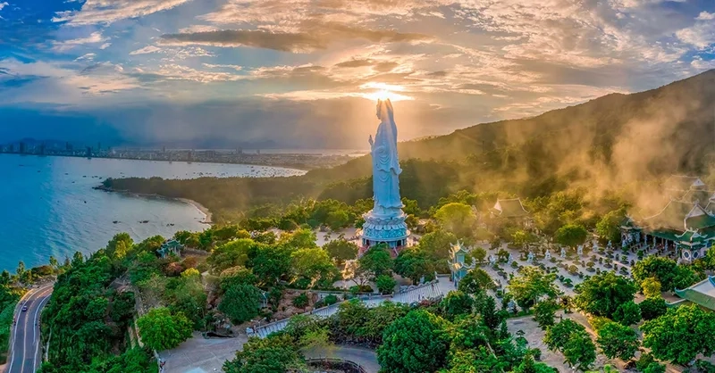 Vẻ đẹp nên thơ từ phong cảnh Sơn Trà làm say đắm