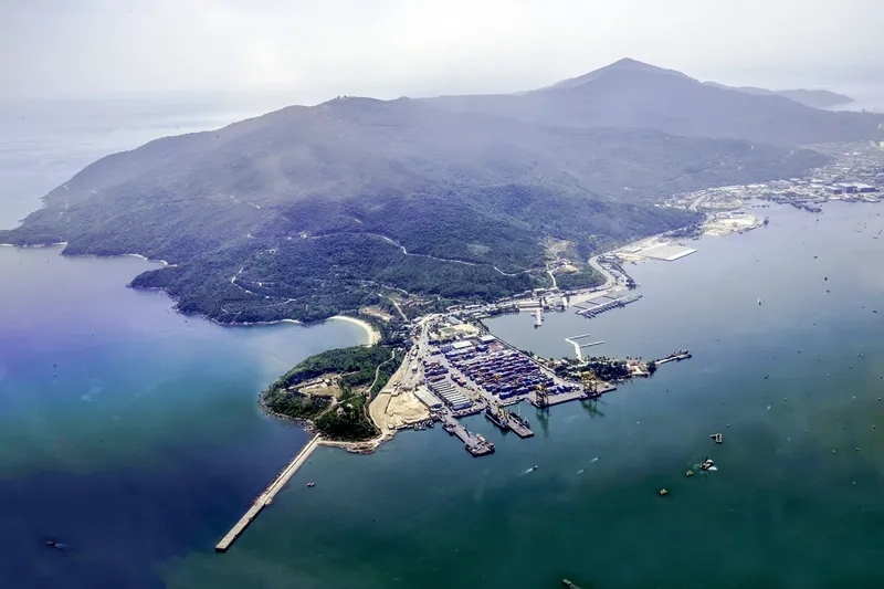 Khám phá di tích và thắng cảnh Sơn Trà tuyệt mỹ