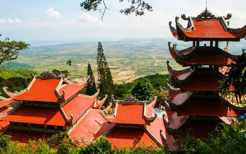 Giới thiệu đôi nét về núi Tà Cú 