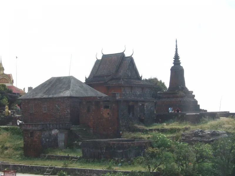 Giới thiệu đôi nét về núi Tà Lơn 