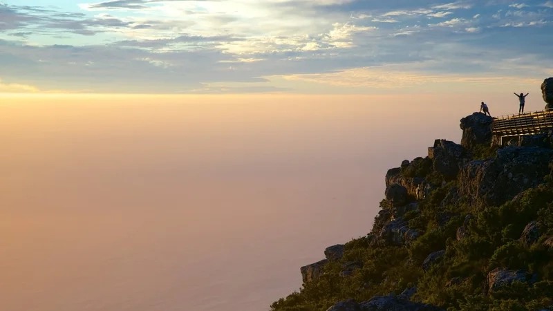 Đừng bỏ lỡ cơ hội leo Table Mountain khi đến Nam Phi