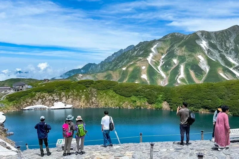 Ngắm núi tuyết tateyama tuyệt đẹp vào mùa đông